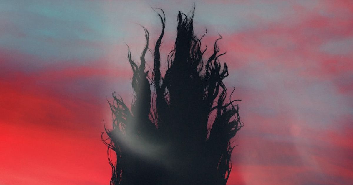 10 irresistible texts to keep her interested after first date.