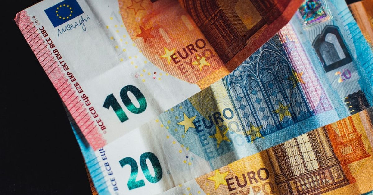 Heartfelt congratulations on becoming a father - joyful journey awaits