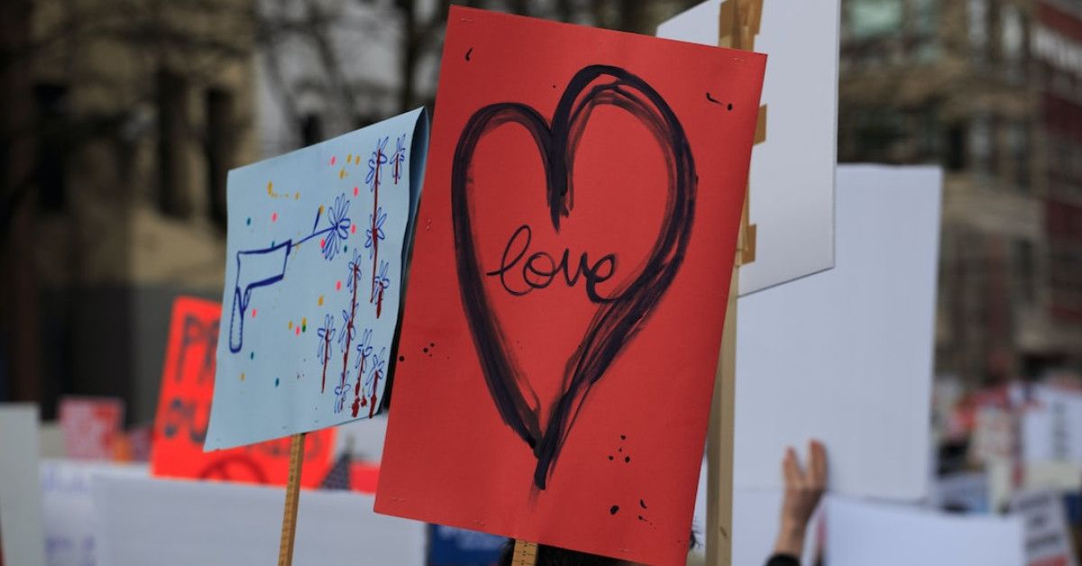 Top 25 Love Quotes: Inspiring Words for Romance and Happiness.